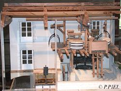 Maquette dynamique du Moulin des Loges, été 2003